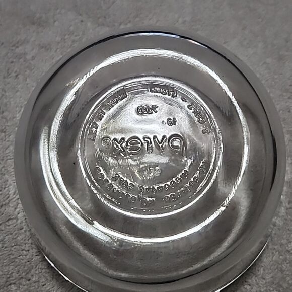 Pyrex Small Clear Glass Bowl - Picture 3 of 5